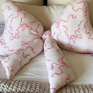 NWT NIB Urban Outfitters UO Big Bow Throw Pillow Pink Painted Bows